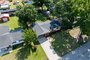 403 E Foy St, Richlands, NC 28574 - Photo 5