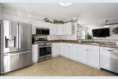 1112 Crestfield Way, Leland, NC 28451 - Photo 5