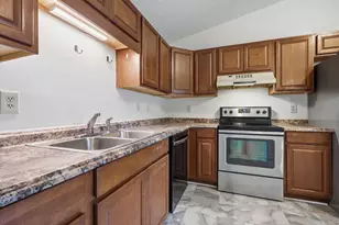 3021 Steeple Chase Ct, Jacksonville, NC 28546 - Photo 5