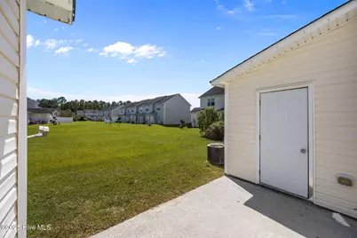 911 Springwood Drive, Jacksonville, NC 28546 - Photo 17