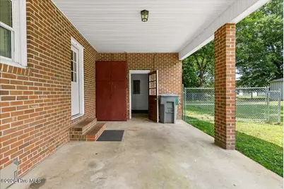 111 S Sycamore Street, Woodland, NC 27897 - Photo 9