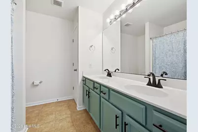 1404 Old Folkstone Road #7, Sneads Ferry, NC 28460 - Photo 29