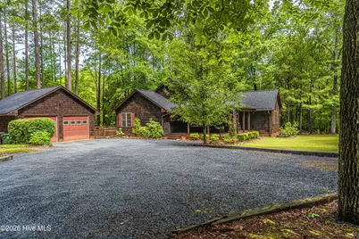 707 Alexander Drive, Aberdeen, NC 28315 - Photo 3