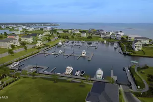 105 Marshland Cir, Newport, NC 28570 - Photo 9