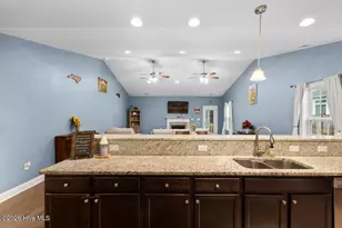 502 Bluff View Ln, Swansboro, NC 28584 - Photo 9
