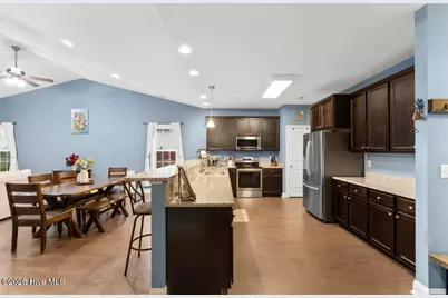 502 Bluff View Lane, Swansboro, NC 28584 - Photo 5