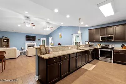 502 Bluff View Lane, Swansboro, NC 28584 - Photo 7