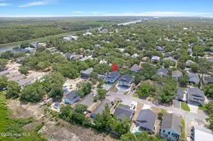 152 NE 1st St, Oak Island, NC 28465 - Photo 37