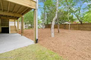 152 NE 1st St, Oak Island, NC 28465 - Photo 31