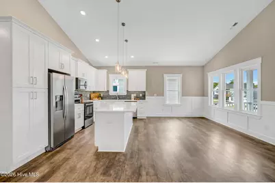 152 NE 1st Street, Oak Island, NC 28465 - Photo 5