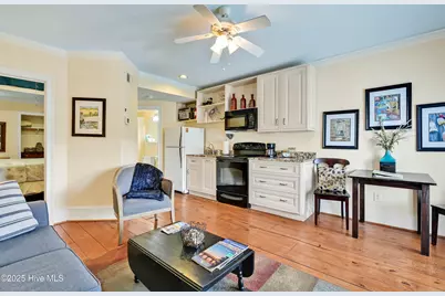 102 S 2nd Street #Unit 210, Wilmington, NC 28401 - Photo 11