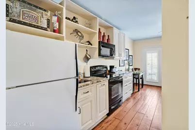 102 S 2nd Street #Unit 210, Wilmington, NC 28401 - Photo 19