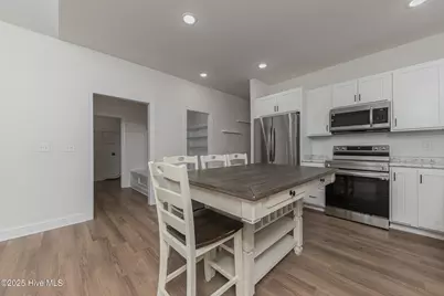 111 Hampton Court, Jacksonville, NC 28546 - Photo 7