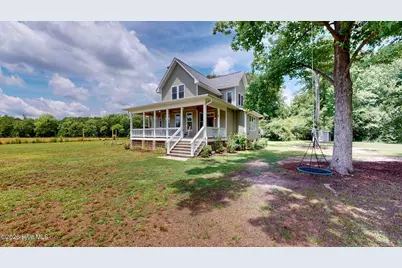 708 N Sunset Street, Atkinson, NC 28421 - Photo 1