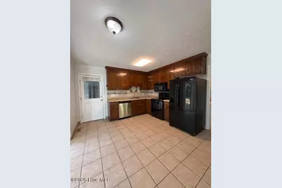 928 E Winds Lane, Fayetteville, NC 28311 - Photo 7