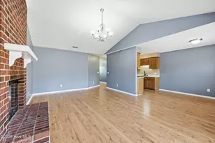 303 Plateau Dr, Greenville, NC 27858 - Photo 7