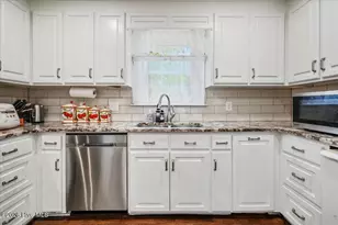 3905 Central Heights Rd, Goldsboro, NC 27434 - Photo 15