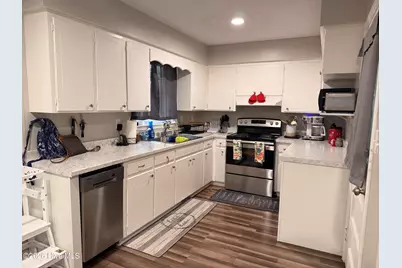507 Birchwood Court, Jacksonville, NC 28546 - Photo 3