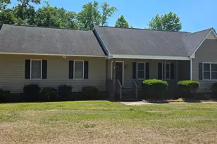 113 Lakeland Dr, Washington, NC 27889 - Photo 1