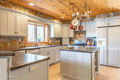 105 Lakewood Drive, Aberdeen, NC 28315 - Photo 21
