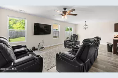 1103 Farmhouse Lane, Jacksonville, NC 28546 - Photo 13