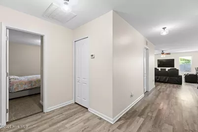 1103 Farmhouse Lane, Jacksonville, NC 28546 - Photo 5