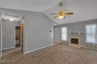 1081 W Pueblo Dr, Jacksonville, NC 28546 - Photo 5