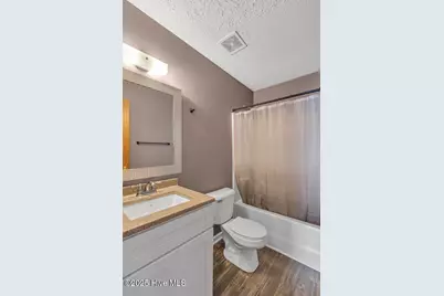 1081 W Pueblo Drive, Jacksonville, NC 28546 - Photo 15