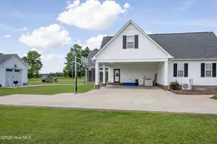 111 N Church St, Newton Grove, NC 28366 - Photo 33