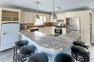 7301 Sound Dr, Emerald Isle, NC 28594 - Photo 3