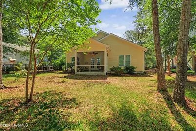 107 SE 35th Street, Oak Island, NC 28465 - Photo 5