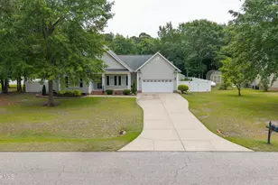 294 Pinecroft Dr, Dunn, NC 28334 - Photo 13