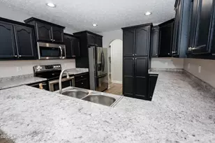 202 Croatan Woods Dr, New Bern, NC 28562 - Photo 11