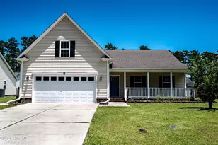 202 Croatan Woods Dr, New Bern, NC 28562 - Photo 1