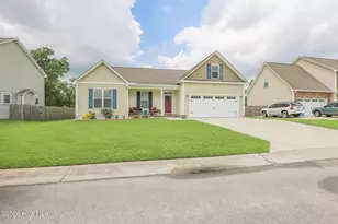 223 Holly Grove Ct E, Jacksonville, NC 28540 - Photo 7