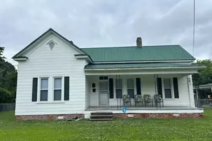 115 E Station St, Mount Olive, NC 28365 - Photo 1