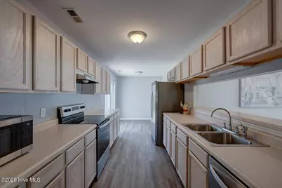 4713 Corena Drive, New Bern, NC 28562 - Photo 9