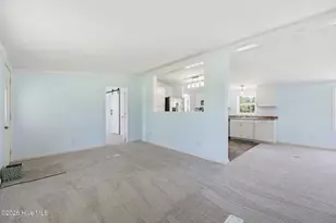 204 Kings Pkwy, Hubert, NC 28539 - Photo 9