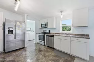 204 Kings Pkwy, Hubert, NC 28539 - Photo 11