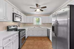 382 Riggs Rd, Hubert, NC 28539 - Photo 9