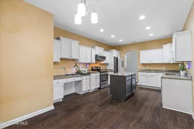 829 Solomon Drive, Jacksonville, NC 28546 - Photo 15