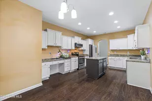829 Solomon Dr, Jacksonville, NC 28546 - Photo 15