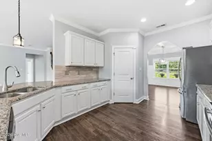 506 Island Branch Rd, Jacksonville, NC 28546 - Photo 11
