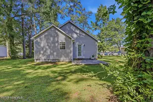 709 Foy Ave, Maysville, NC 28555 - Photo 23