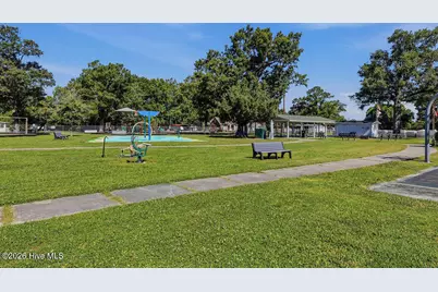 709 Foy Avenue, Maysville, NC 28555 - Photo 29