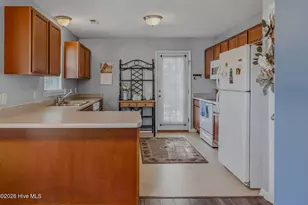709 Foy Ave, Maysville, NC 28555 - Photo 9