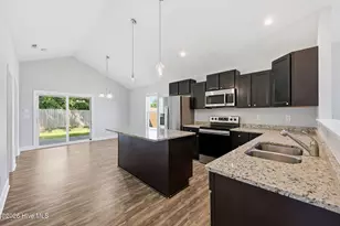 106 Heckathorne Dr, New Bern, NC 28560 - Photo 5