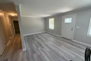 402 Locust St, Hamlet, NC 28345 - Photo 1