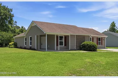 104 Hearthstone Court, Jacksonville, NC 28546 - Photo 3