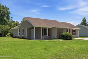 104 Hearthstone Ct, Jacksonville, NC 28546 - Photo 3